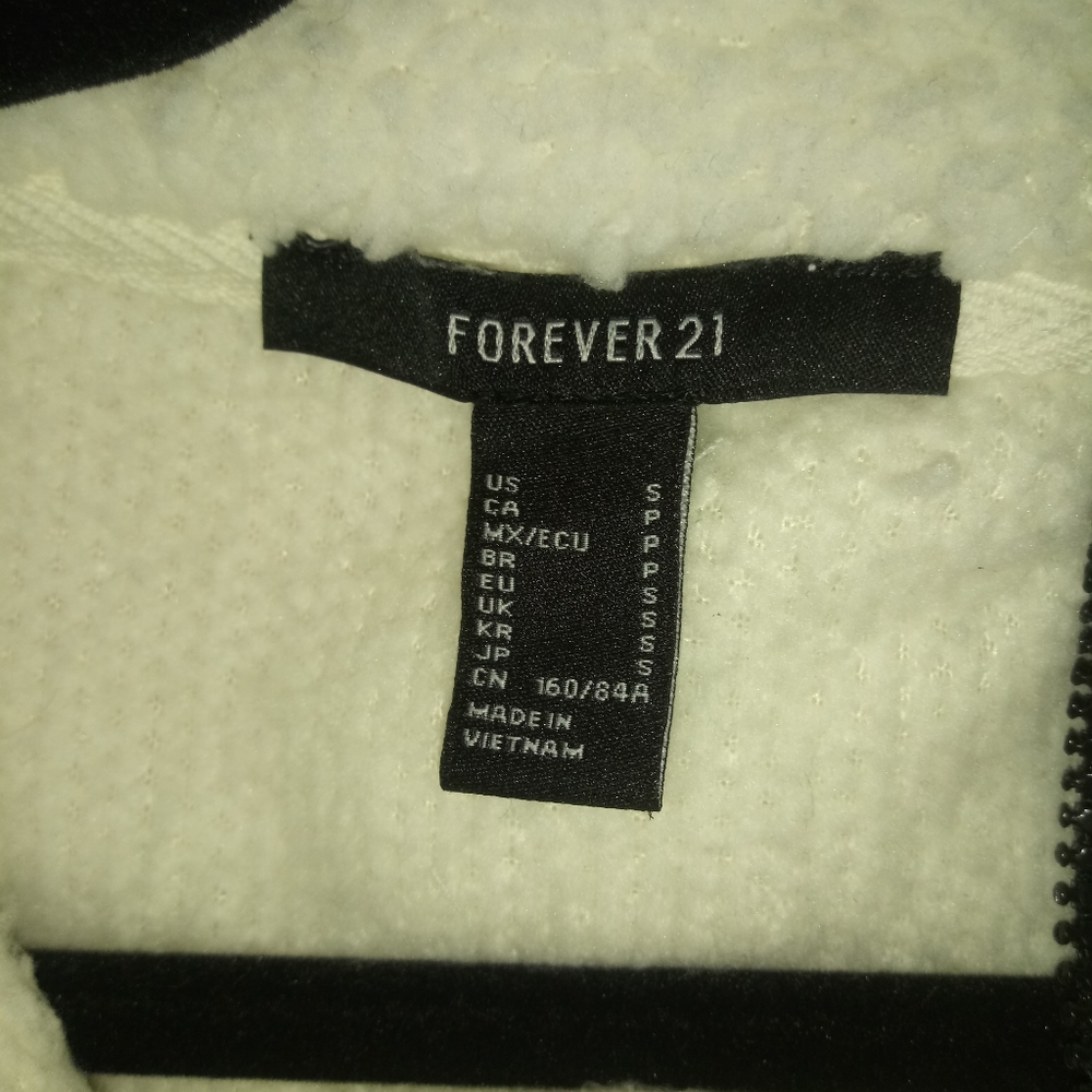 Cropped hoodie